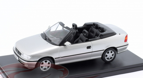 1/24 Hachette 1995 Opel Astra F Cabrio Bertone (Silver) Car Model