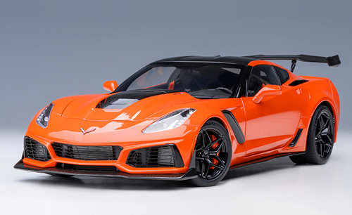 1/18 AUTOart 2019 Chevrolet Corvette ZR1 C7 (Sebring Orange