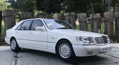 1/18 Dealer Edition 1990 Mercedes-Benz S600 V12 W140 (White) Diecast Car Model