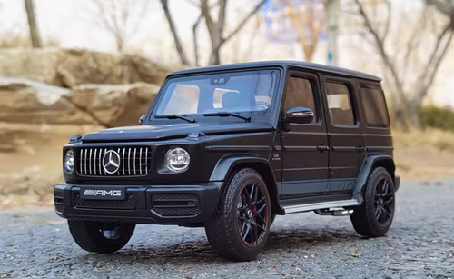 1/18 Minichamps Mercedes-Benz G-Class G63 AMG (Matte Black) Diecast Car Model