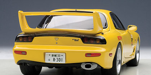 1/18 AUTOart Mazda Ẽfini RX-7 RX7 (FD3S) Initial D (Yellow) Diecast Car Model 75966
