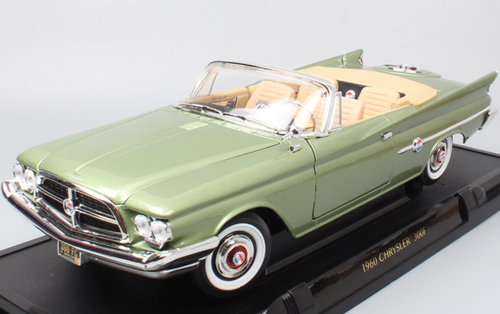 1/18 Yatming Lucky Diecast 1960 Chrysler 300F 300 F (Green) Diecast Car Model