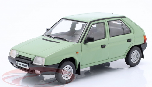 1/24 WhiteBox 1987 Skoda Favorit (Light Green) Car Model