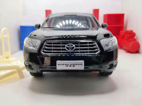 1/18 Dealer Edition 2012 Toyota Highlander (Black) Diecast Car