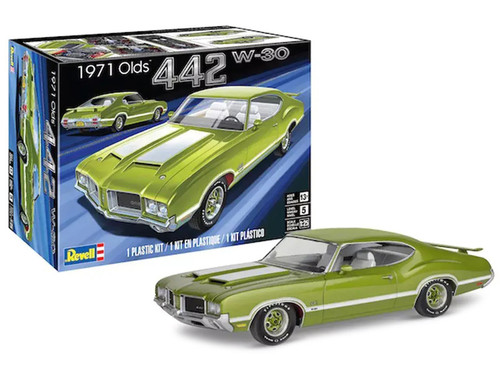 Level 5 Model Kit 1971 Oldsmobile 442 W-30 1/25 Scale Model by Revell