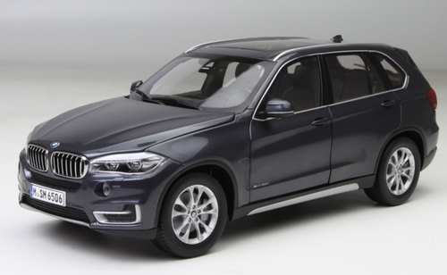 1/18 Dealer Edition BMW X5 F15 (Dark Blue) Diecast Car Model