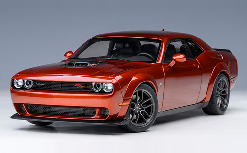 1/18 AUTOart 2022 Dodge Challenger R/T Scat Pack Widebody (Sinamon Stick Orange) Car Model