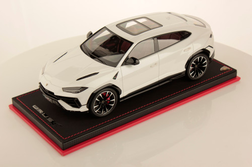 1/18 MR Collection Lamborghini Urus S (Giallo Auge Yellow) Resin