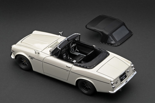 1/18 Ignition Model Datsun Fairlady 2000 (SR311) (Yellow) Car