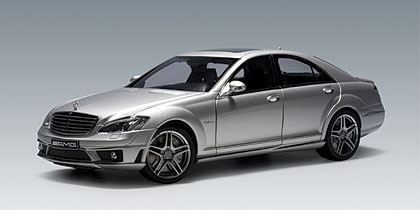 1/18 AUTOart Mercedes-Benz Mercedes S-Class S-Klasse S63 AMG w