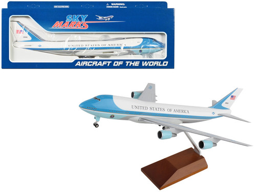 Airbus A321 Commercial Aircraft "American Airlines - Medal of Honor" (N167AN) Gray with Red and Blue Tail (Snap-Fit) 1/150 Plastic Model by Skymarks