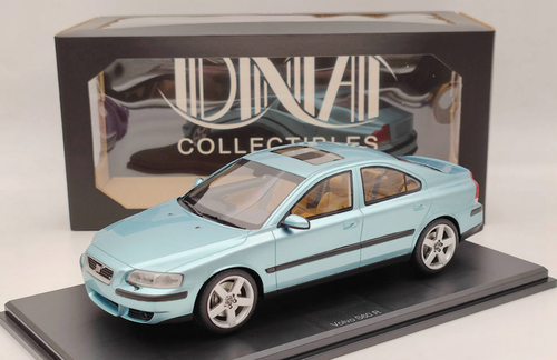 1/18 DNA Collectibles 2003 Volvo S60 R (Light Green) Car Model