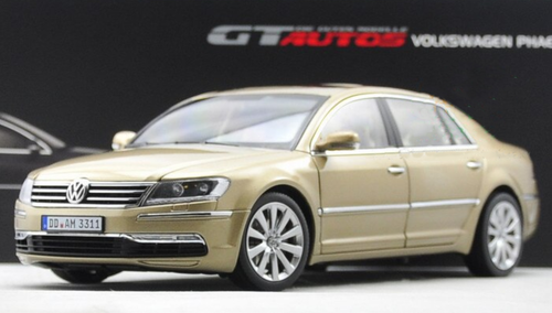 1⁄18 AUTOart Volkswagen Phaeton (Silver オートアート 1/18