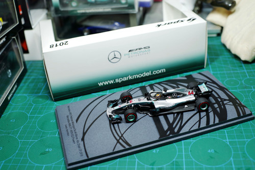1/43 Minichamps 2018 Formula 1 Lewis Hamilton Mercedes-AMG W09 #44