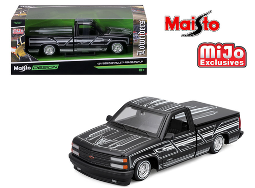 1/24 Maisto 1993 Chevrolet 454 SS Pickup Lowriders (Black) Diecast Car Model