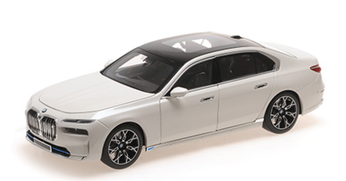 1/18 Minichamps 2022 BMW i7 (Metallic White) Diecast Car Model