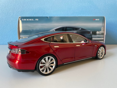 1/18 Official Dealer Edition Tesla Roadster (Red) Diecast Car