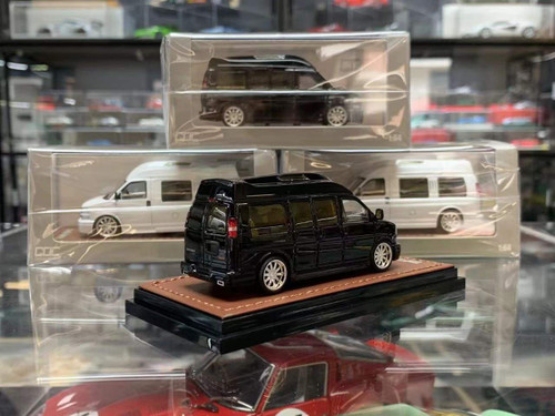 1/64 GOC GMC Savana (Black) Diecast Car Model