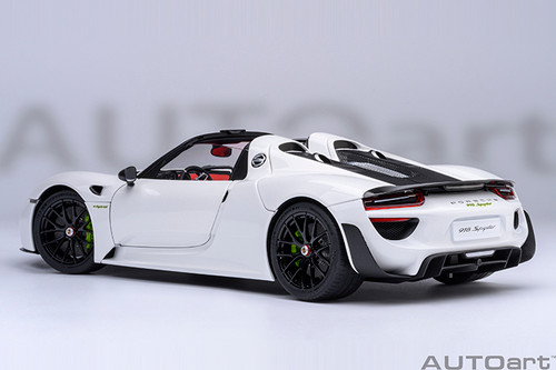 ポルシェ 918スパイダー 1/18 ホワイト 1/18 AUTOART PORSCHE 918 SPYDER WEISSACH PACKAGE (WHITE