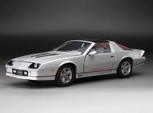 1/18 Sunstar 1985 Chevrolet Chevy Camaro IROC-Z-(Medium Gray