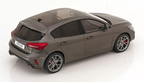 1/43 Ixo 2022 Ford Focus ST England (Green Metallic) Car Model