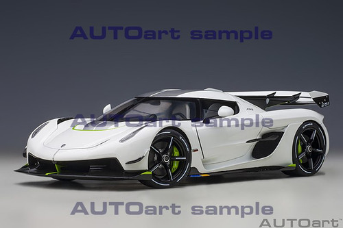1/18 AUTOart Koenigsegg Jesko (Crystal Pearl White) Car