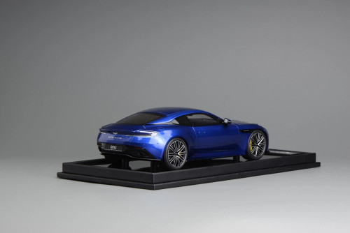 1/18 Motorhelix Aston Martin DB12 Coupe (Lightening Silver) Car
