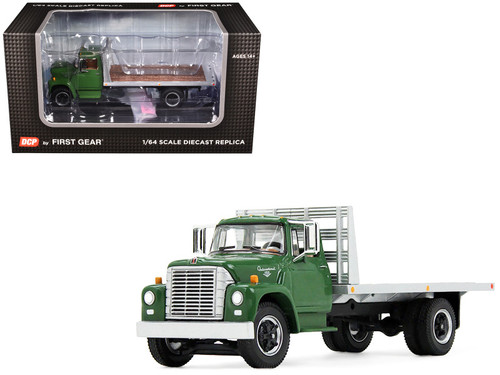 専用 ② 1/64 First Gear 1970s International Loadstar Flatbed Truck