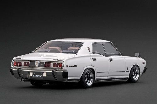 1/18 Ignition Model Nissan Gloria Brougham (330) (Black) Car Model