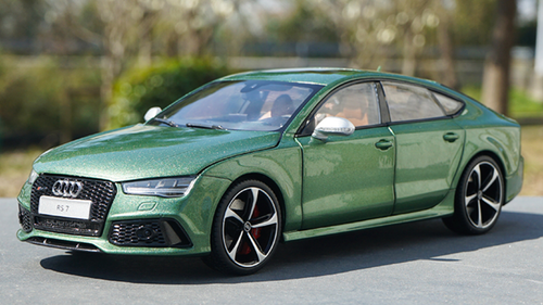 1/18 Audi RS7 (Green Metallic) Fully Open Diecast Car Model
