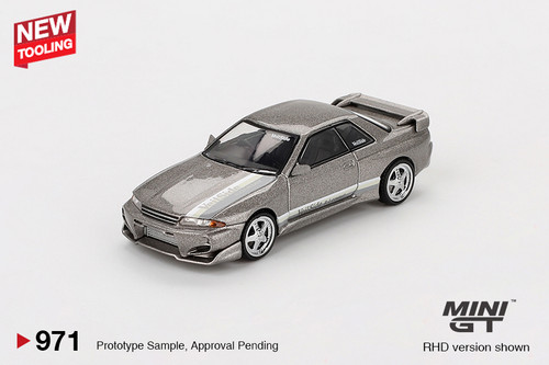 1/64 Mini GT Nissan Z VeilSide FFZ400 (Gold Chrome) Diecast