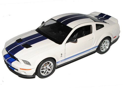1/24 Welly 2007 Ford Mustang Shelby Cobra GT500 (White) Diecast Car Model