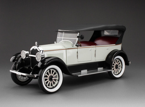 1/18 Sunstar 1925 Buick Model 25 (Light Grey) Diecast Car Model