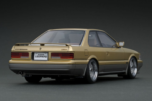 NISSAN LEOPARD Ultima (1986) ゴールド 1/43 IG2214 Nissan Leopard 3.0 Ultima (F31) Gold/Silver – ignition model