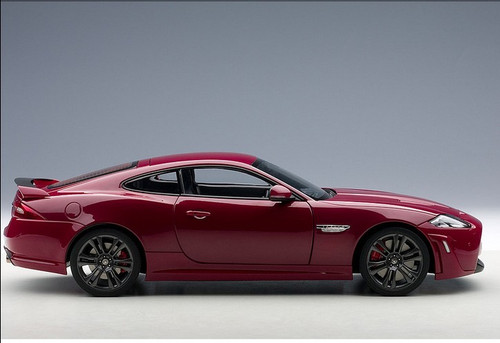 オートアート1/18 ジャガー XKRクーペ 1/18 AUTOart Jaguar XKR-S (French Racing Blue) Diecast Car