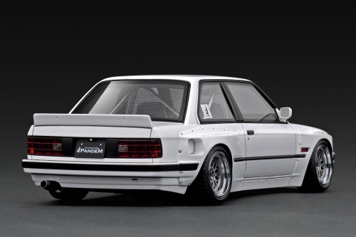 【希少】1/18 イグニッションモデル PANDEM  E30 ホワイト 1/18 Ignition Model BMW E30 PANDEM 30 (Silver & Blue) Car Model