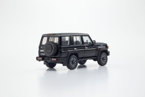1/43 Kyosho Toyota Land Cruiser 70 (Super White II) Car Model
