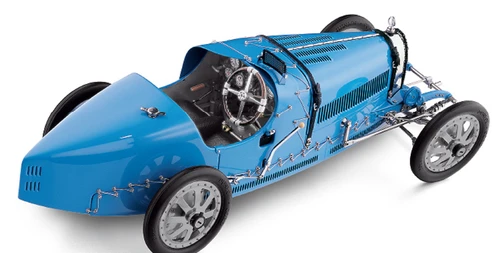 1/18 CMC Bugatti Type 35 Grand Prix (Bright Blue) with Female