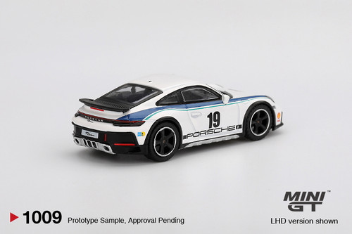 1/64 Mini GT Porsche 911 Dakar 
