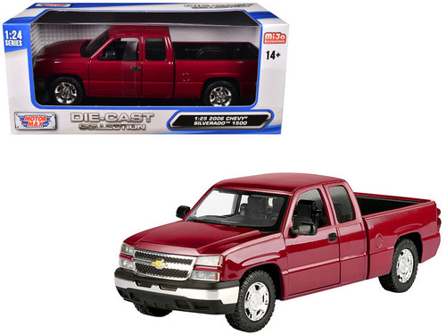 1/25 Motormax 2006 Chevrolet Silverado 1500 (Red) Diecast Car