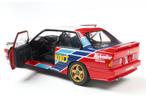 1/18 Solido 1986 BMW M3 E30 #27 Kawamoto, Reid JTCC (White) Diecast Car Model