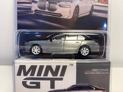 CHASE CAR 1/64 Mini GT BMW i7 xDrive60 (Chrome Silver & Black Sapphire) Diecast Car Model