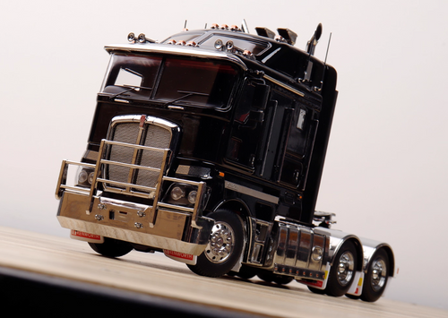 1/32 Exclusive Kenworth K200 (Black) Diecast Car Model 1/32 Exclusive Kenworth K200 (Black) Diecast Car Model