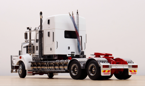 1/32 Exclusive Kenworth T909 (White) Diecast Car Model 1/32 Exclusive Kenworth T909 (White) Diecast Car Model