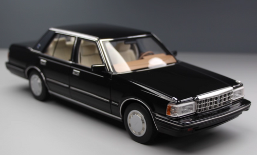 1/18 Dealer Edition 1983 Toyota Crown MS122 (Black with Beige Interior) Diecast Car Model