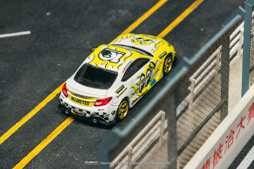 1/64 Tarmac Works Toyota GR86 MOONEYES Diecast Car Model 1/64 Tarmac Works Toyota GR86 MOONEYES Diecast Car Model