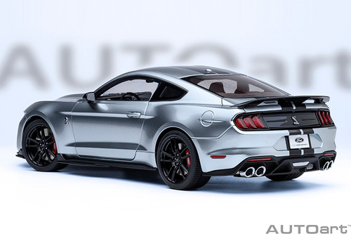1/18 AUTOart Ford Mustang Shelby GT500 (Iconic Silver) Car Model 1/18 AUTOart Ford Mustang Shelby GT500 (Iconic Silver) Car Model