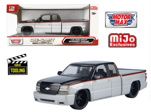 1/25 Motormax 2006 Chevrolet Silverado Extended Cab Custom (Silver & Black) Diecast Car Models 1/25 Motormax 2006 Chevrolet Silverado Extended Cab Custom (Silver & Black) Diecast Car Models