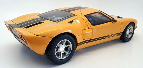 DAMAGED AS-IS 1/12 Motormax Ford GT (Yellow) Diecast Car Model DAMAGED AS-IS 1/12 Motormax Ford GT (Yellow) Diecast Car Model
