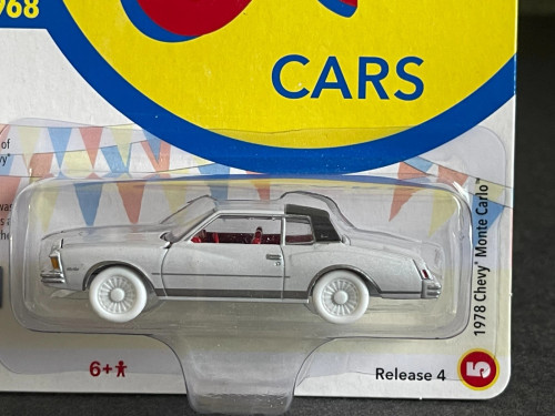 CHASE CAR 1/64 Johnny Lightning 1978 Chevrolet Chevy Monte Carlo (White) Diecast Car Model CHASE CAR 1/64 Johnny Lightning 1978 Chevrolet Chevy Monte Carlo (White) Diecast Car Model